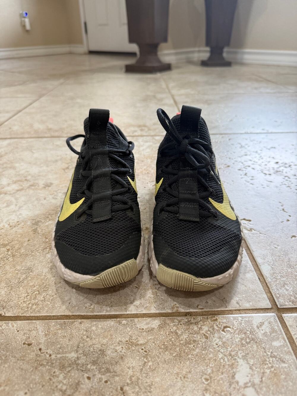 Nike Flex Runner/Free Training Shoes –size 8.5